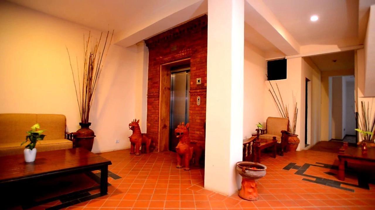 Golden Temple Inn Kathmandu Exterior photo